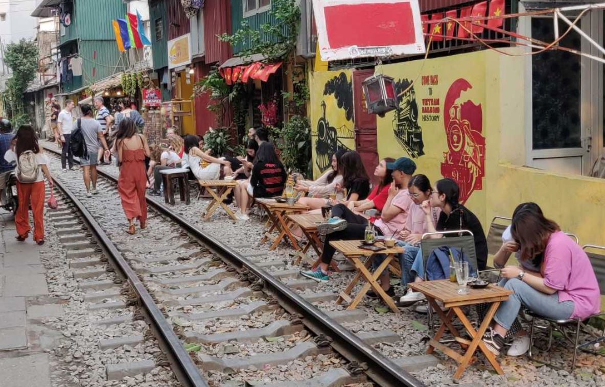 河内考量安全! 令铁道街两旁咖啡店关闭!