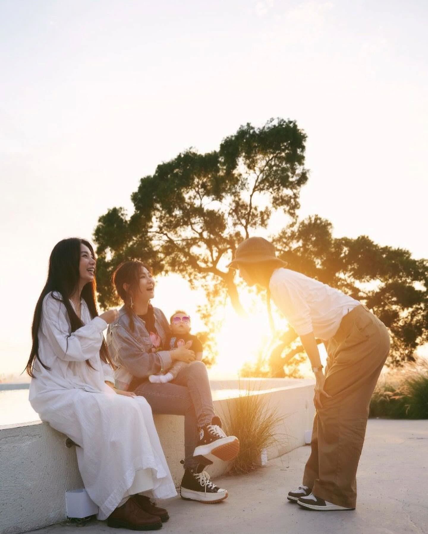 selina晒一家三口幸福照💞s.h.e合体小腰果🤩