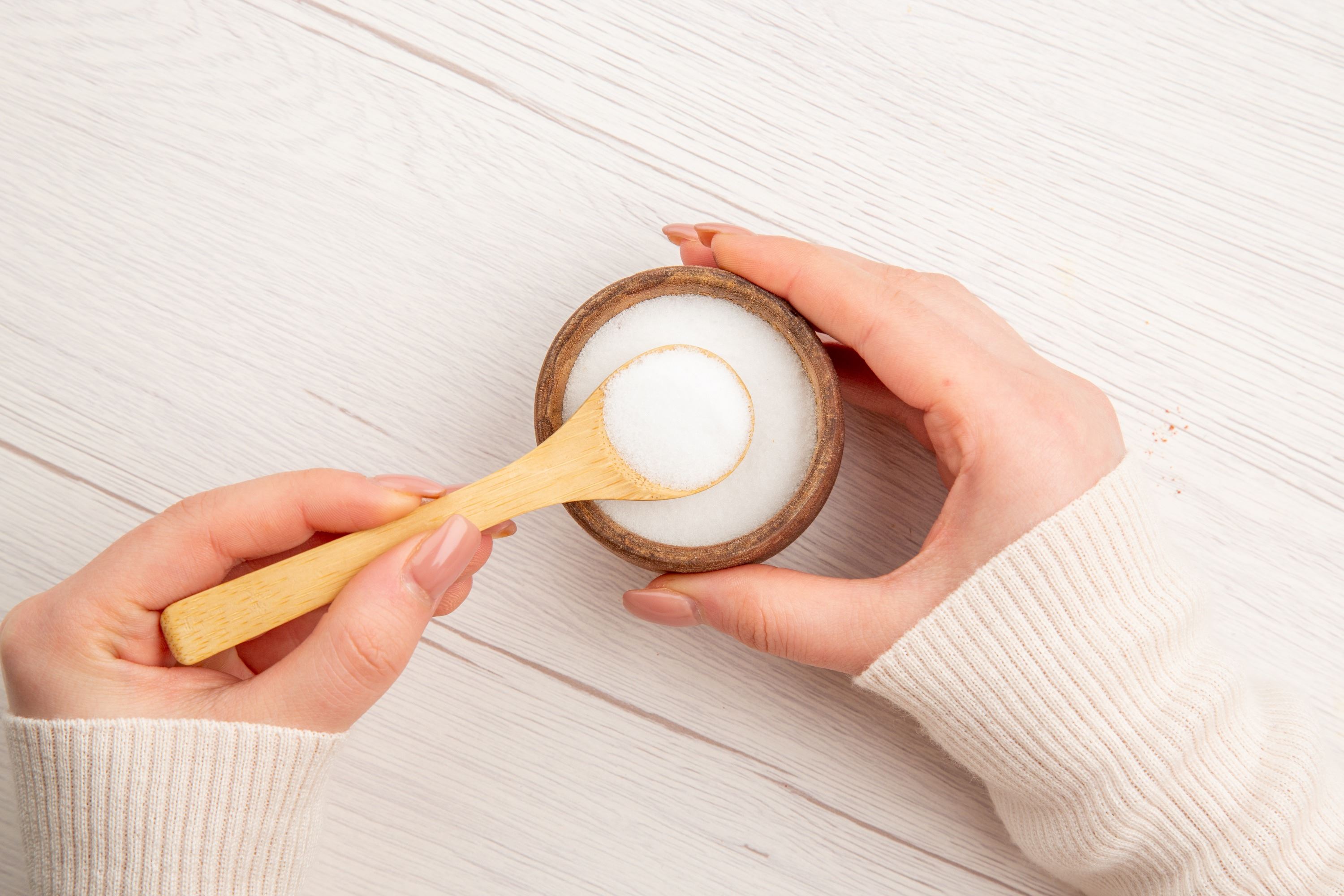 食盐是厨房里不可或缺的调味料 它也是居家清洁的好帮手！