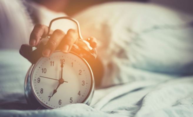 研究：睡眠超过8小时大脑会早衰！死亡风险将增加！