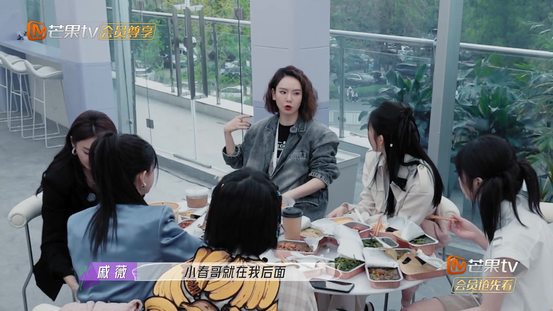 戚薇产前10天差点摔倒！幸亏小春哥及时出手😱