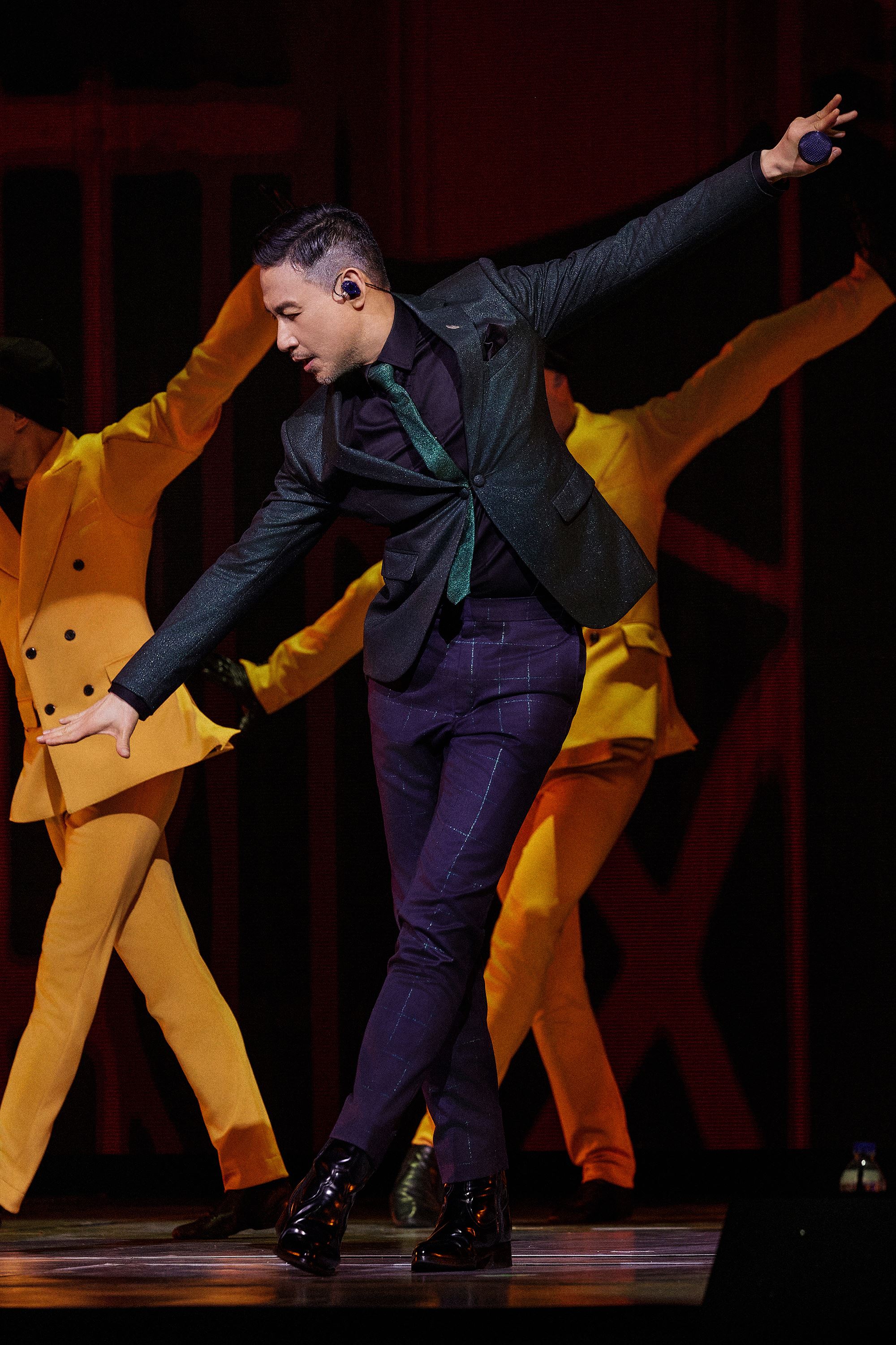 🎤第10次个人演唱会《张学友60+巡回演唱会》香港站启航❗承诺唱到70+岁仍继续唱🔥