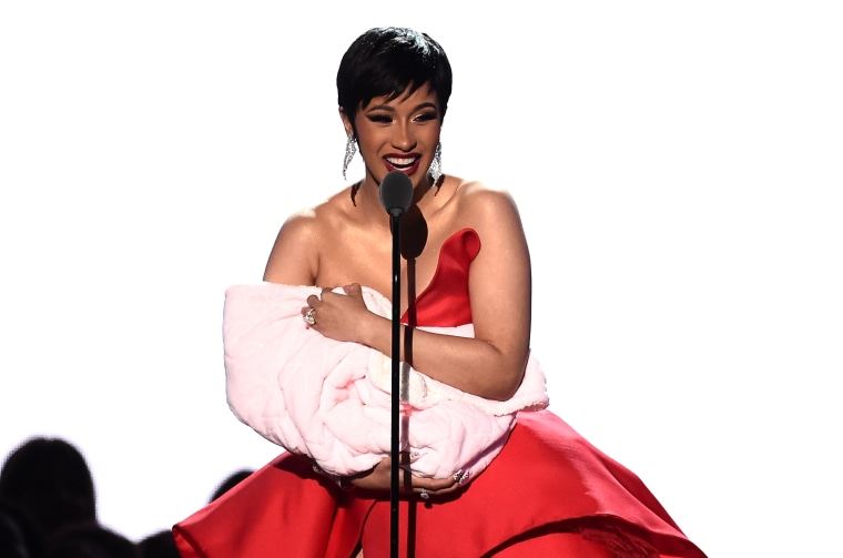 right after announcing her split from offset, cardi b shares first picture of baby kulture!