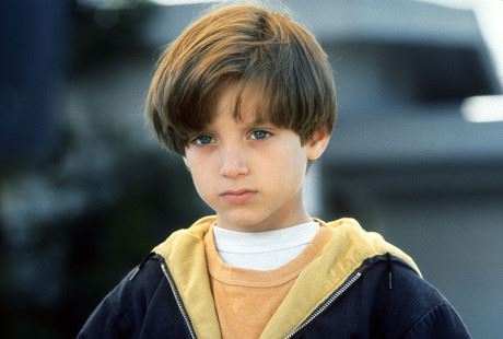 elijah wood talks about juggling film sets and schoolwork during his child star years