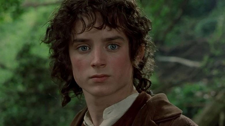 elijah wood talks about juggling film sets and schoolwork during his child star years