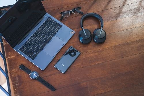 want a laptop that can last you more than 3 years? check out huawei’s matebook 14