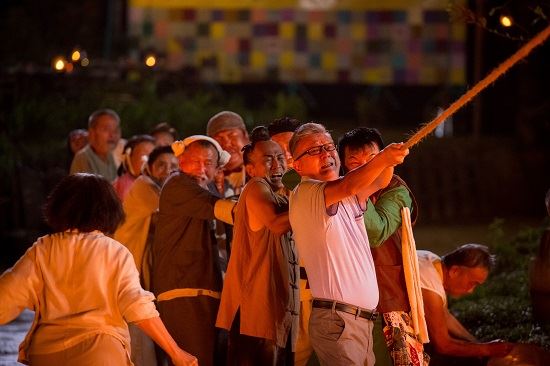 新年就是要看贺岁片！8个必看《大地回春》的理由