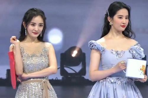 刘亦菲瘦身成功，大晒马甲线小蛮腰！