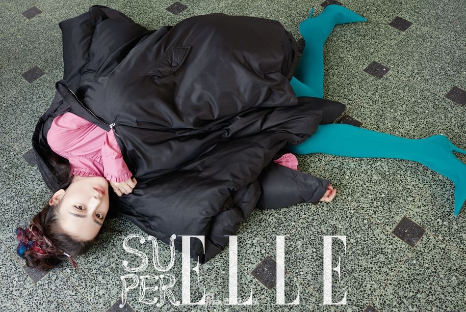 迪丽热巴再登杂志封面 多面风格展现时尚潜力