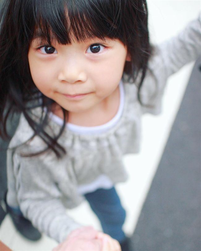 原来是童星乔乔！《我们与恶的距离》贾静雯女儿原来是第一代萌娃