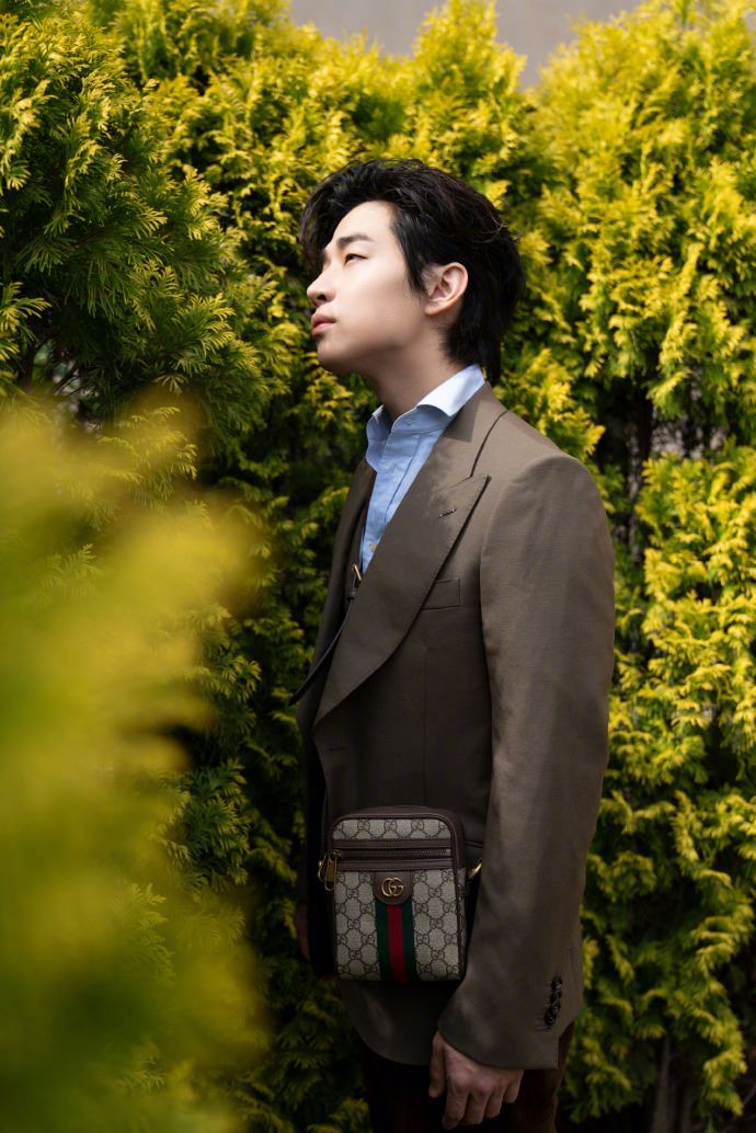 【多图】超帅！henry刘宪华晒新风格大片，英伦风造复古又时髦！