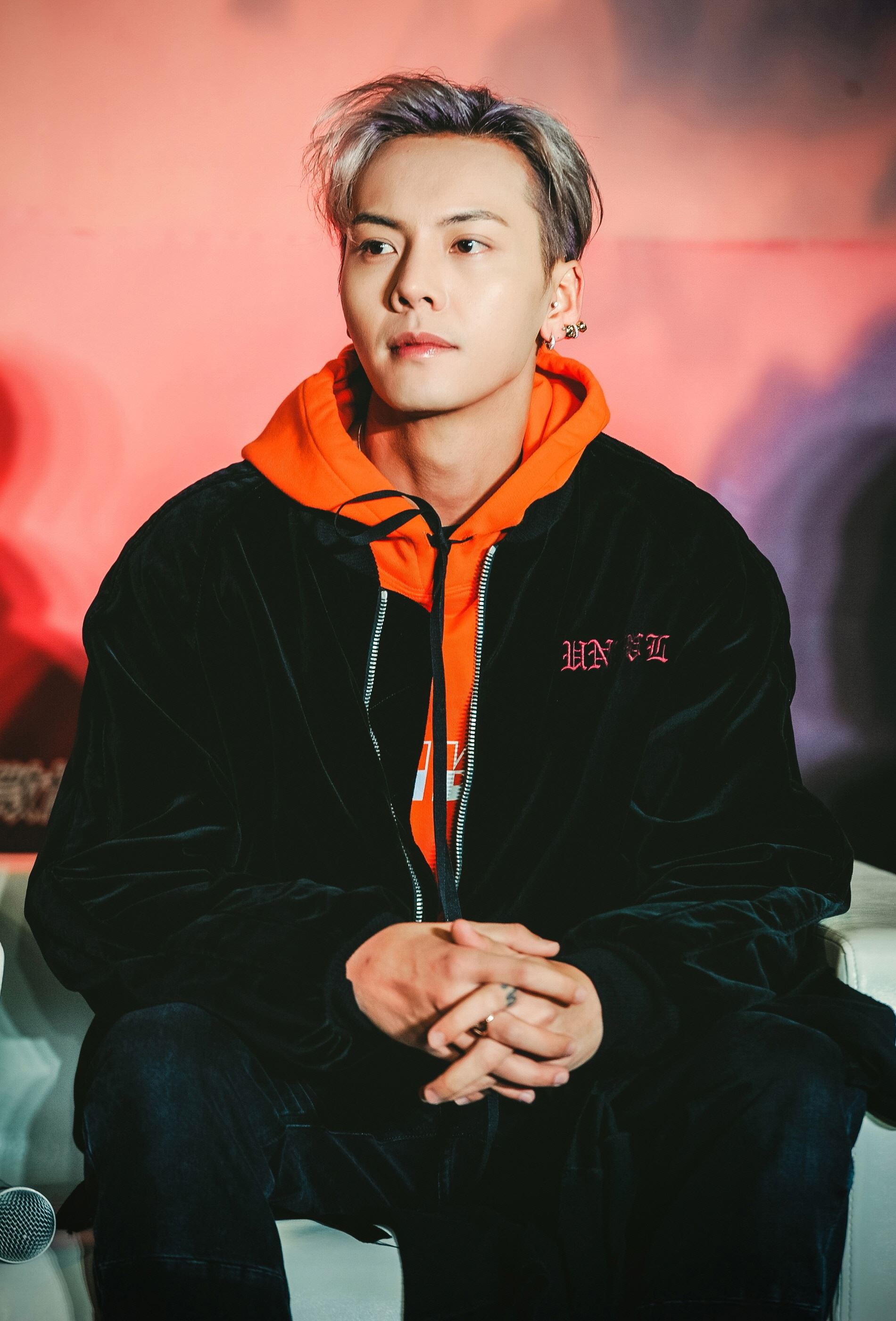 陈伟霆14天隔离生活有护士照顾，还表示舍不得她们！