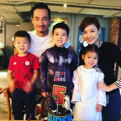 好温馨！陈茵媺晒全家福为小女儿庆生，网友惊呆：女儿跟妈妈好像！