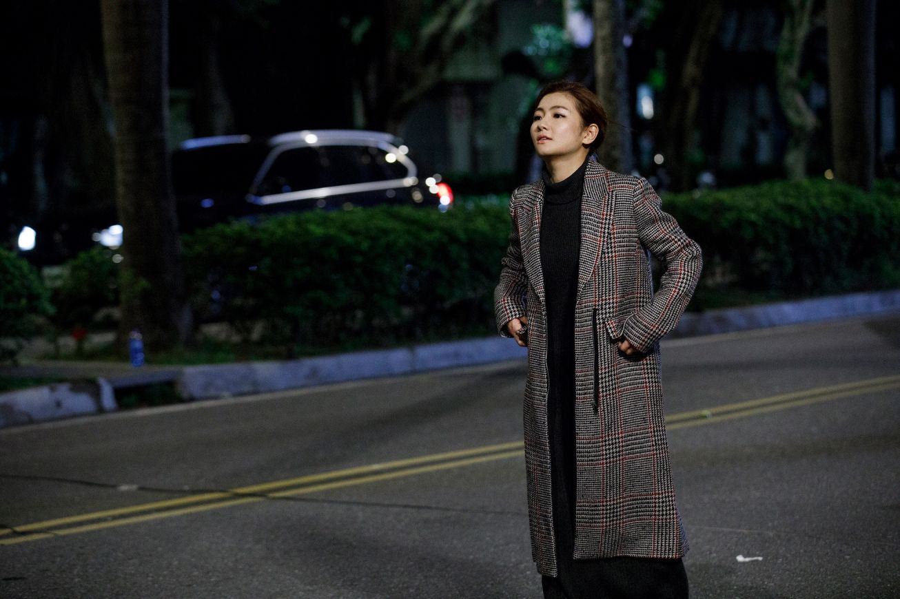 amei新歌《连名带姓》,selina力挺偶像跨刀拍mv过足戏瘾