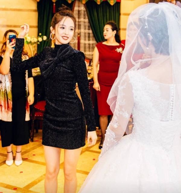 【内附影片】古力娜扎狂亲小外甥女、 却遭网民谩骂！