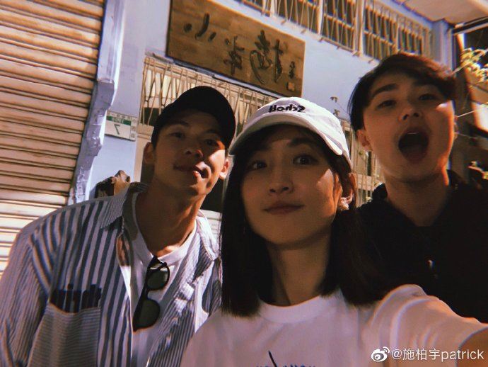 《想见你》主演重返拍摄地点：凤南小队我们都挺过来了！