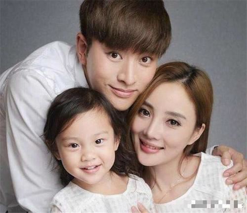 贾乃亮离婚后首次被曝新恋情,女生还是个白富美!