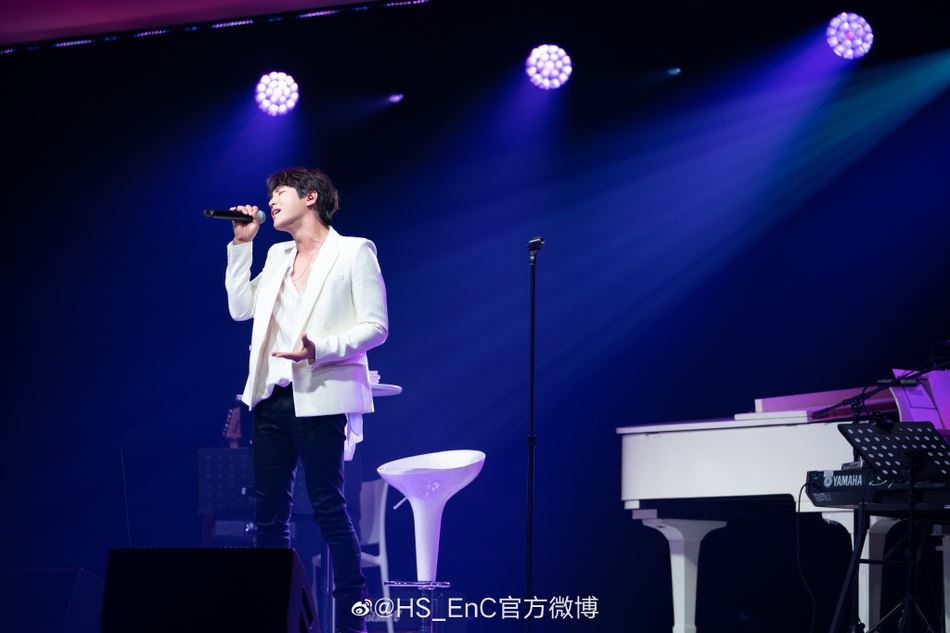 退伍后张根硕首次亮相！网友：瘦了很多！依然帅气！