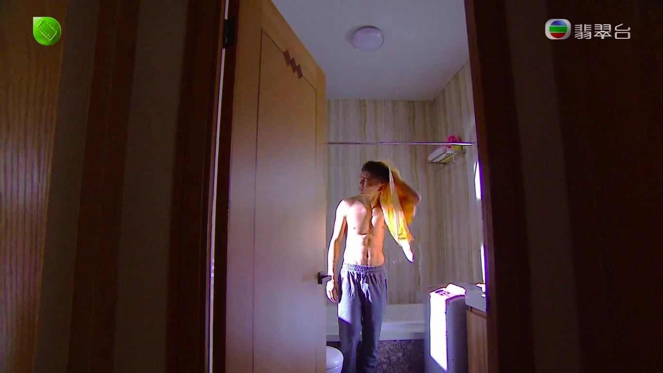 【机场特警】首集张振朗杨明大晒肌肉,众男演员展现壮硕身材!