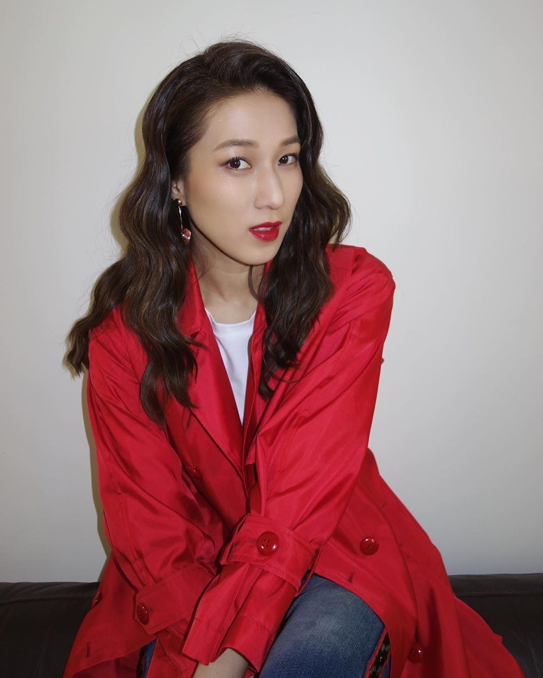 钟嘉欣在家庆祝36岁生日，愿望只有一个：希望世界能变得健康！