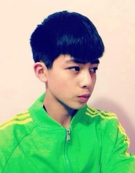 《下一站是幸福》男主角（宋威龙）从小帅到大！❤️多年前照片曝光～