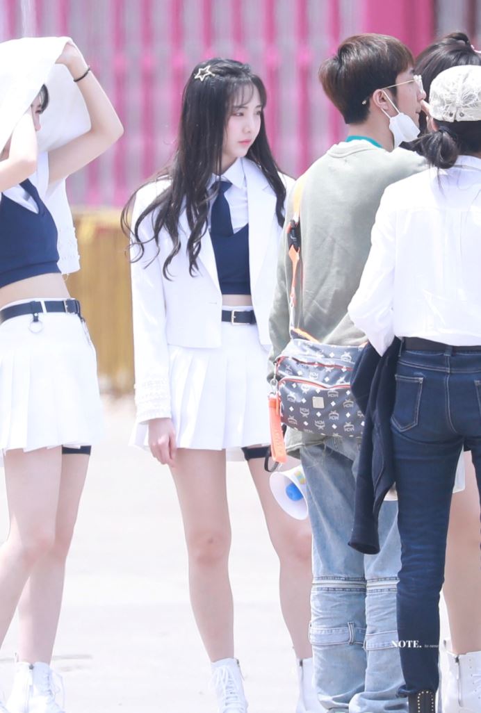 《创造营2020》训练生曝光！穿白色制服录制主题曲！