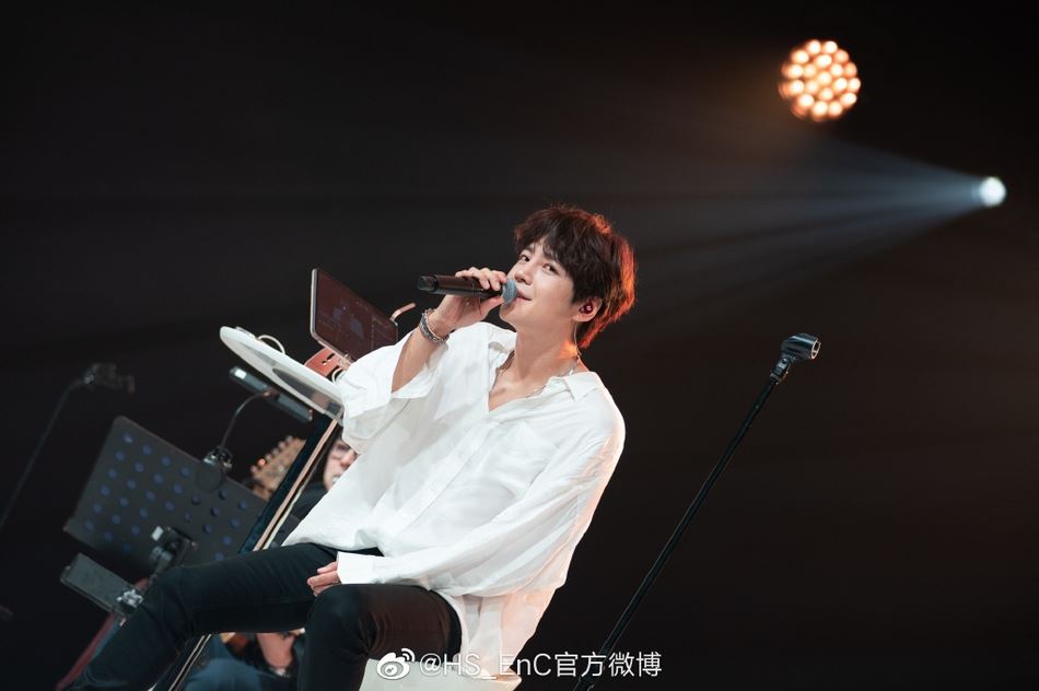 退伍后张根硕首次亮相！网友：瘦了很多！依然帅气！