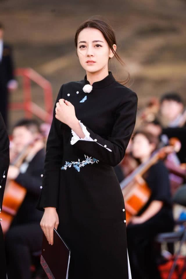 杨幂客串电影穿复古旗袍美爆!盘点6位超惊艳旗袍装女星