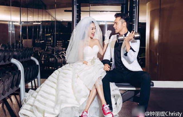婚纱不搭球鞋就落伍！盘点7个穿球鞋拍婚纱的女星