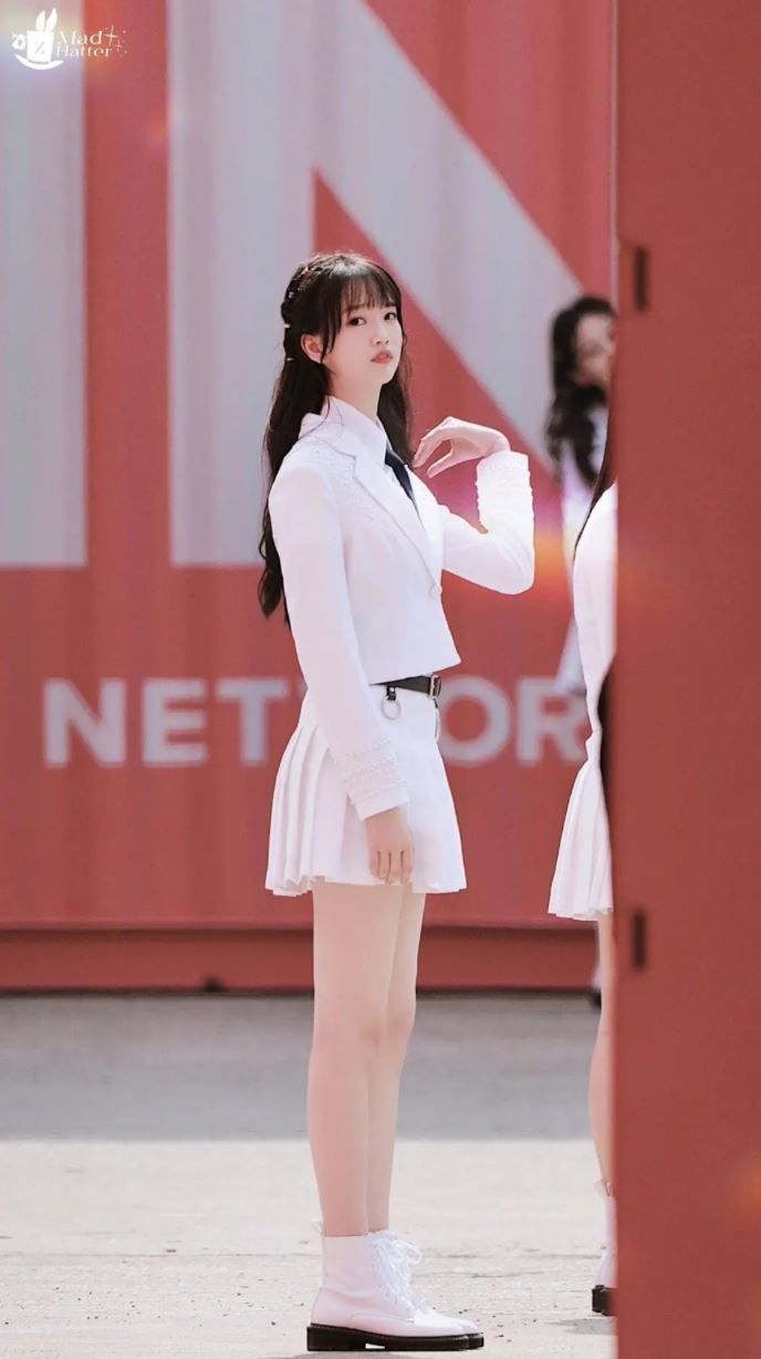 《创造营2020》训练生曝光！穿白色制服录制主题曲！