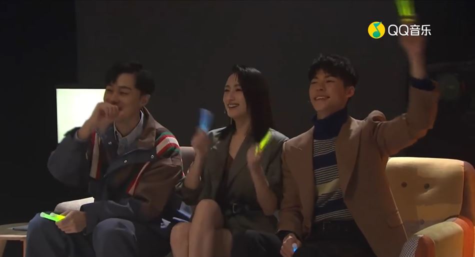 【想见你】线上音乐会，伍佰演唱《last dance》聚齐一众演员狂甩荧光棒！