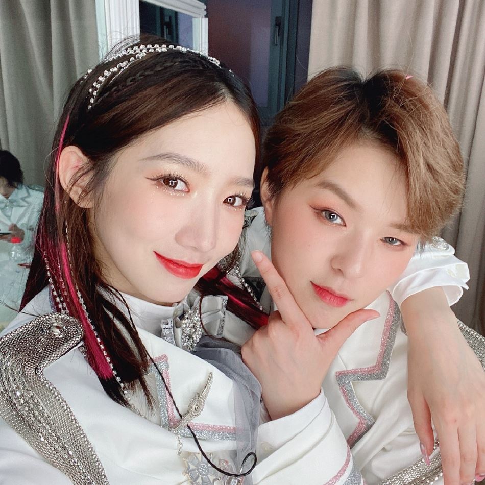 孟美岐发长文告别火箭少女！逐一向成员们表白：火箭是最棒的！