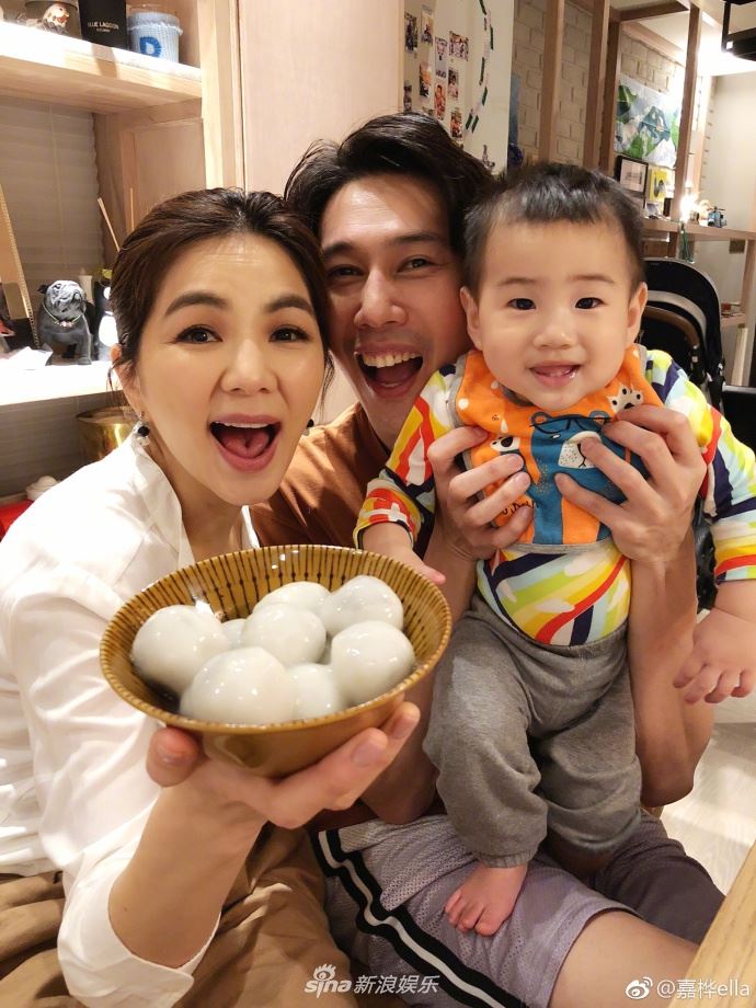 ［多图］ella劲宝越大越有魅力！陈嘉桦一家三口幸福过元宵