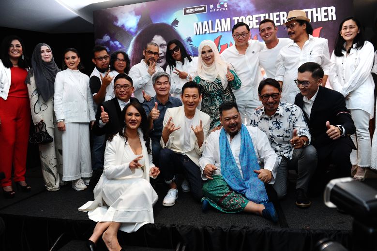 投资大马电影再破纪录!刘德华来马庆功派花红!