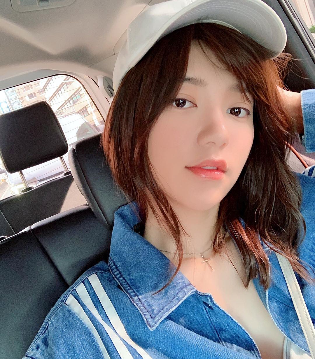 早上起床脸浮肿？快学6位女星这样摆脱水肿困扰