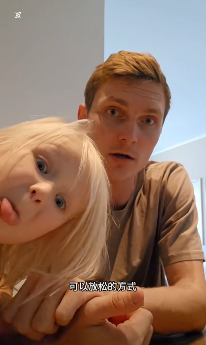 安赛龙分享解压方式❗竟是练写汉字✏️