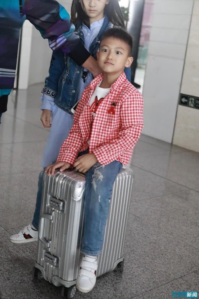 都长大啦！《爸爸去哪儿》17位萌娃近照曝光！网民：快认不出来了