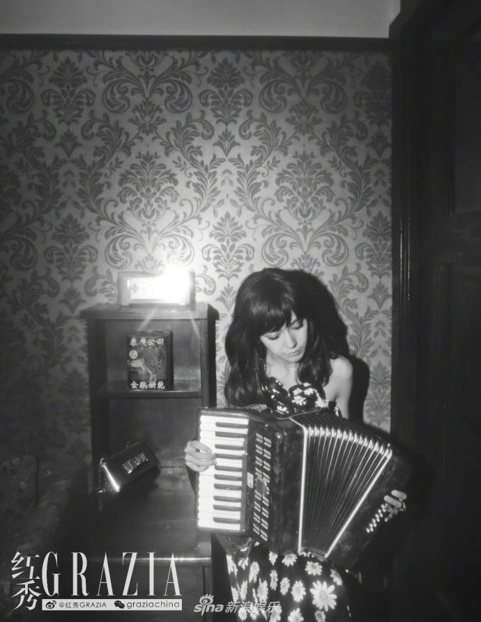 难得一见的刘海look！angelababy超像日系洋娃娃 