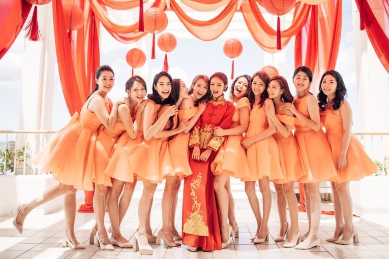 快把新娘风头给抢掉了!娱乐圈最美伴娘非她莫属!