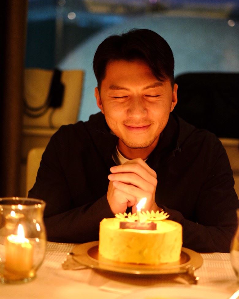 袁伟豪5月11日生日庆祝超多次！【她】每场都在超sweet