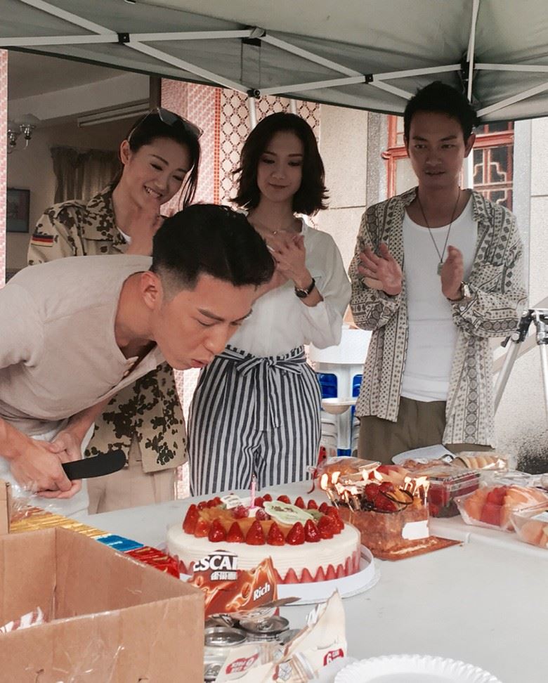 袁伟豪5月11日生日庆祝超多次！【她】每场都在超sweet