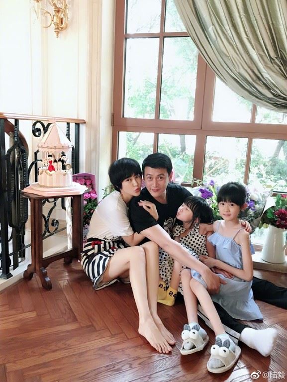 《爸爸2》贝儿「腿细到没肉」！吓坏网友：不要再瘦了