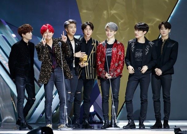 【mama得奖名单】bts拿2大賞爆哭!金钟国颁奖给林俊杰加码合唱