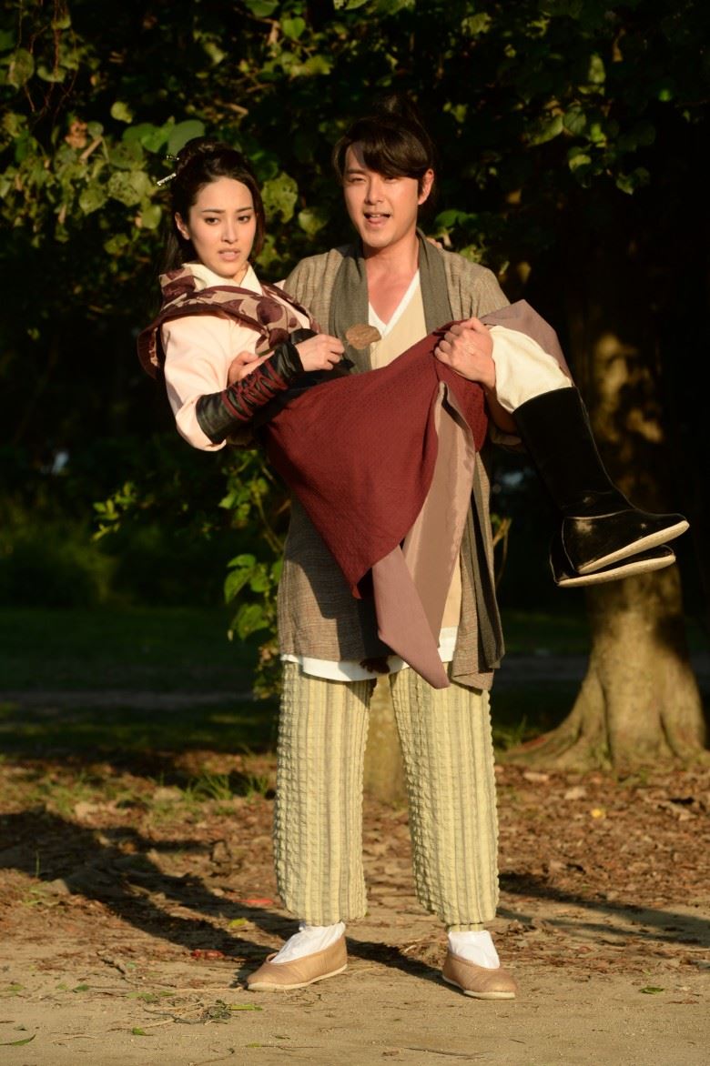 《翻生武林》与陈凯琳再度合作!萧正楠牺牲色相露出大腿