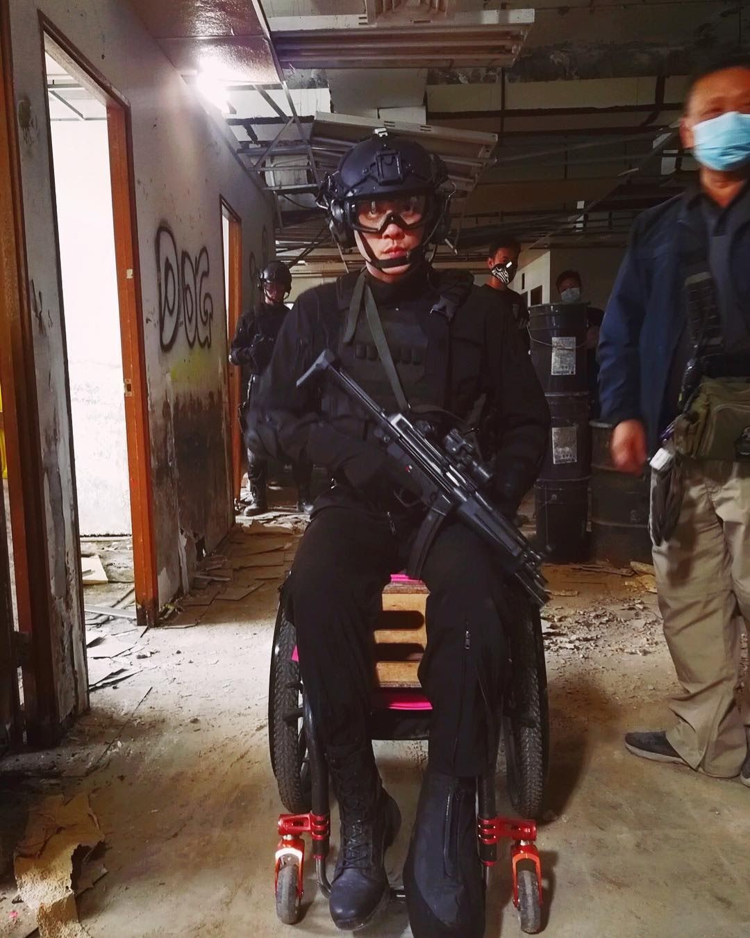 【多图】夹断脚掌怎么拍【飞虎】？黄宗泽公开拍摄真相让人笑爆嘴