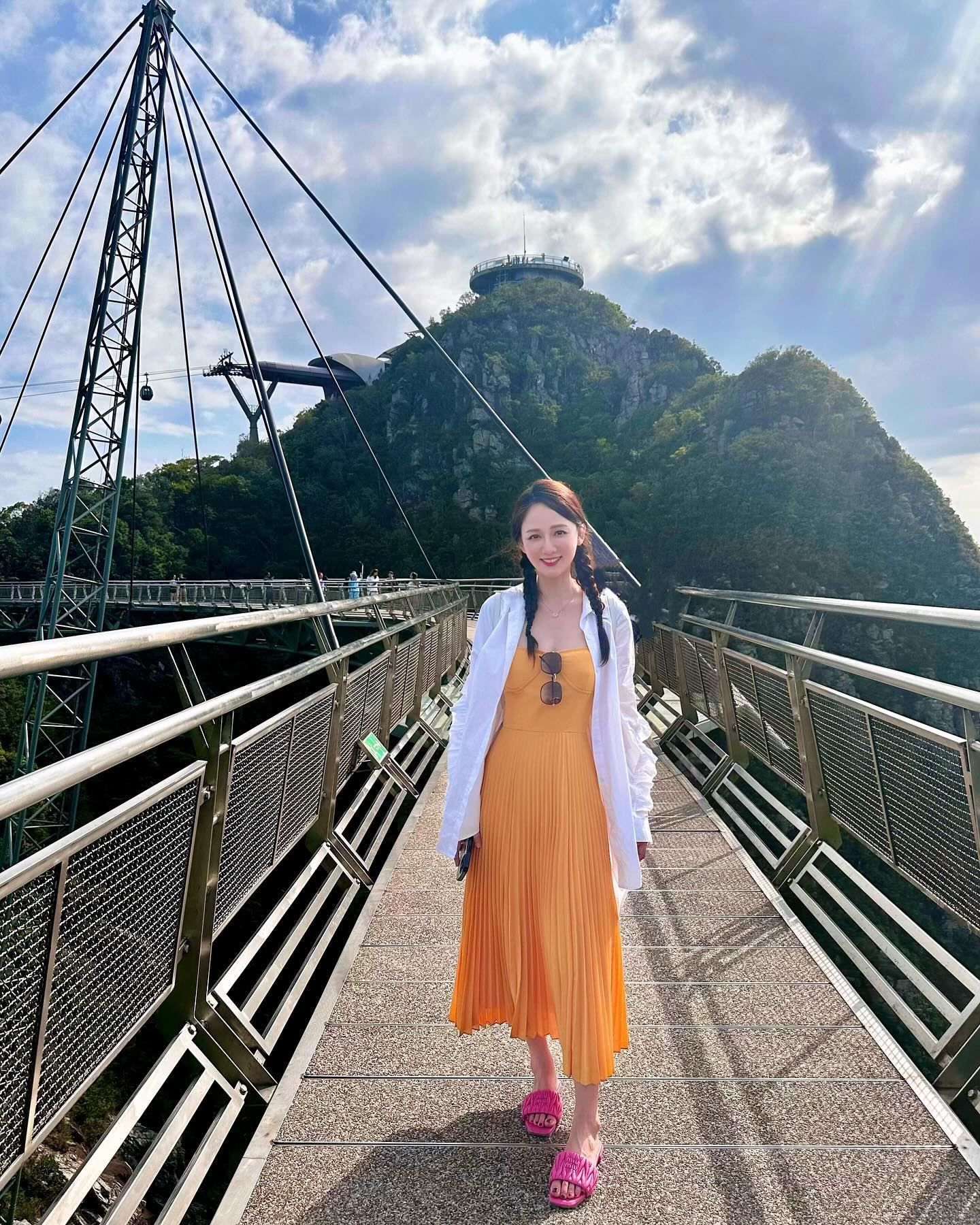 陈乔恩与老公甜蜜重游定情定💗5年后换了个身份回到天空之桥🔥