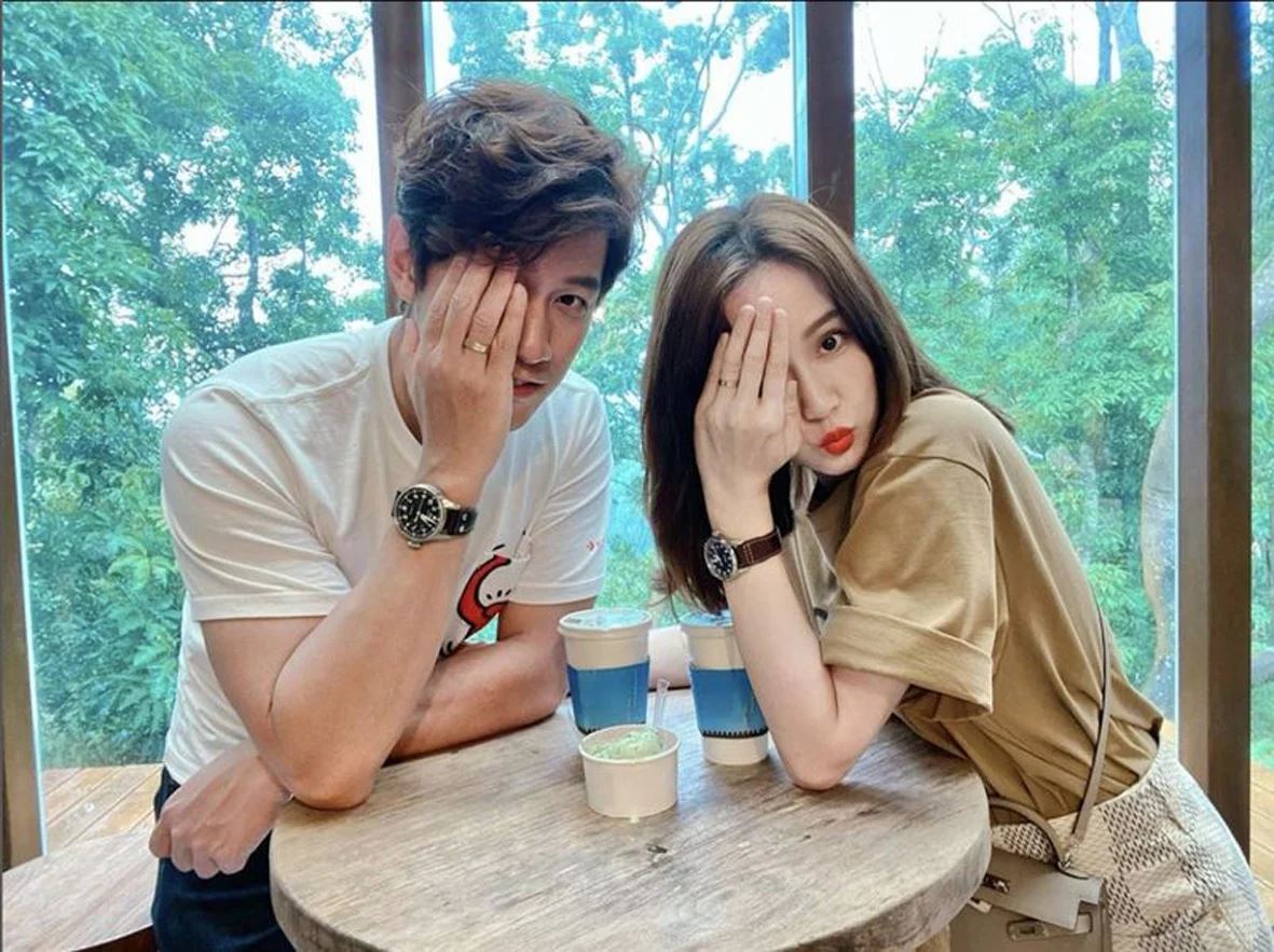 陈乔恩与老公甜蜜重游定情定💗5年后换了个身份回到天空之桥🔥