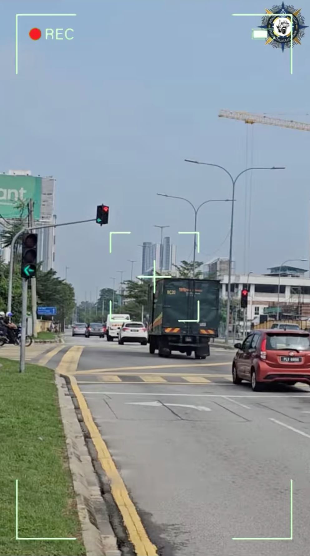 全国交通灯设摄像头❗闯红灯监禁半年⚠️