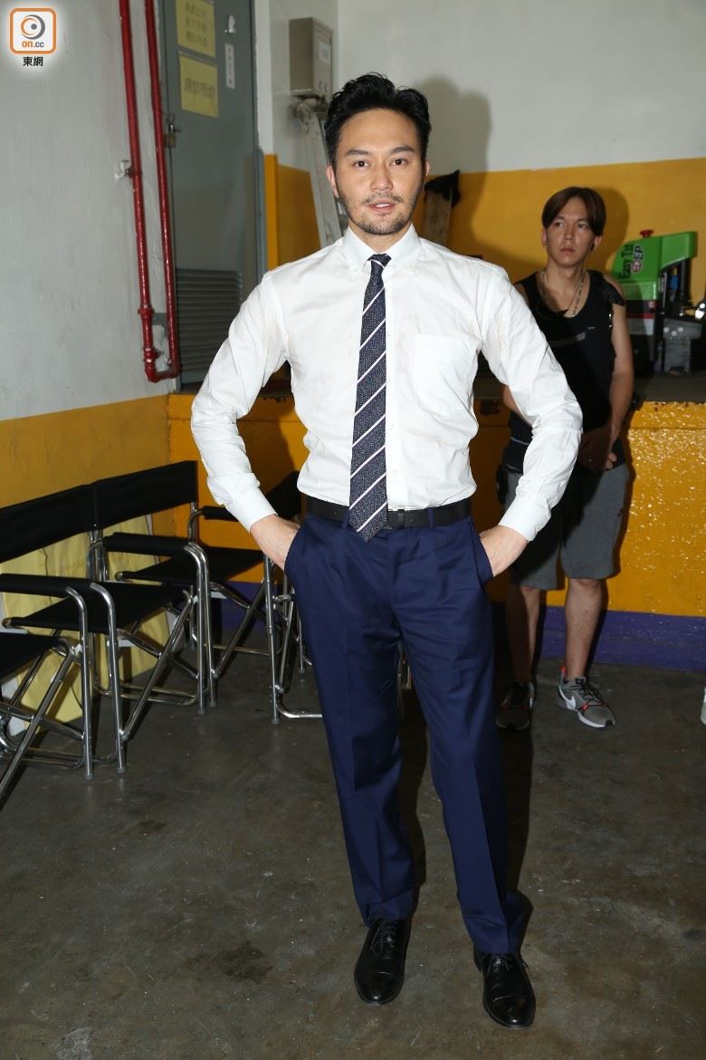 张智霖为新戏chok爆留胡子！儿子绝情批评：肉酸