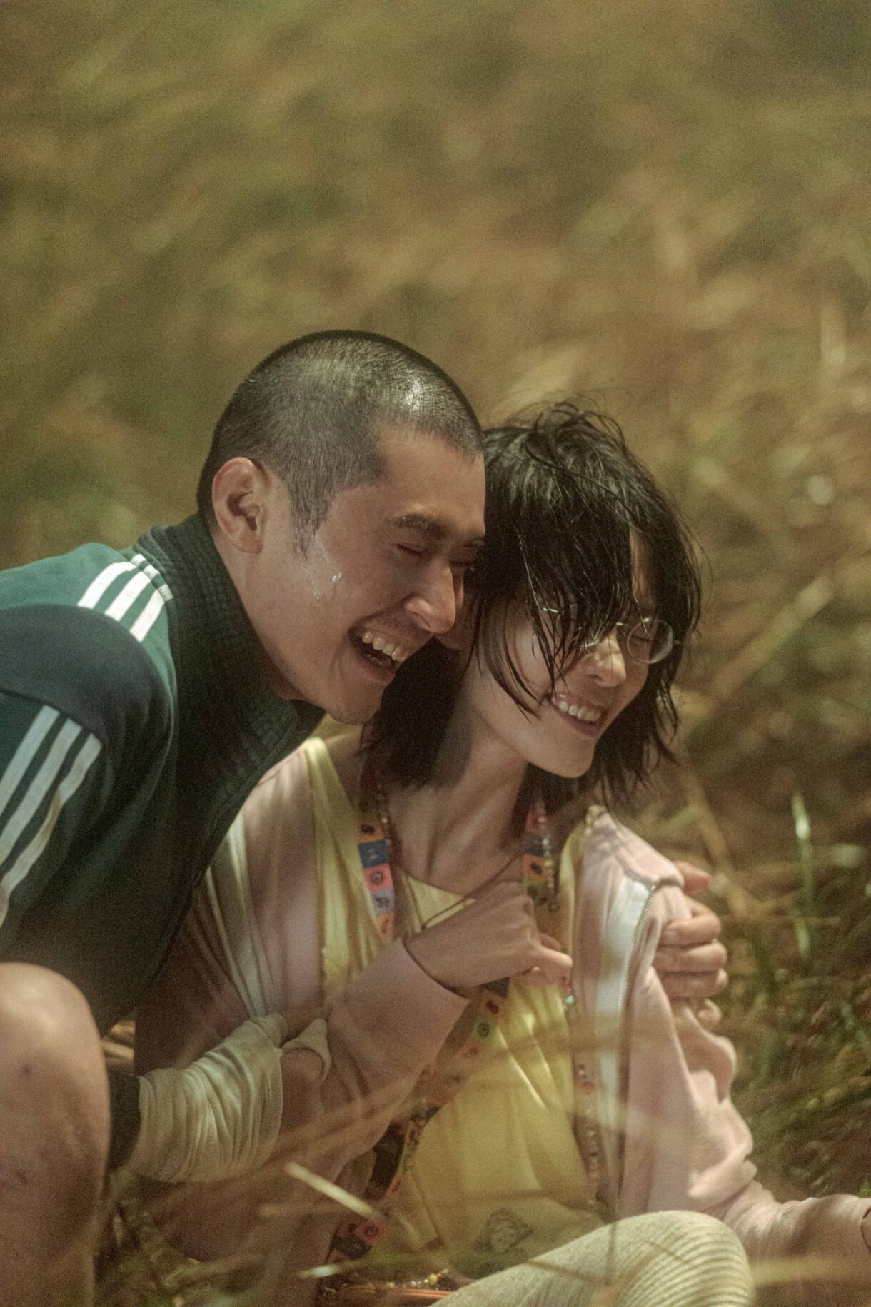 陈家乐为新戏换形象❗晒黑、剃光头差点认不出自己🔥